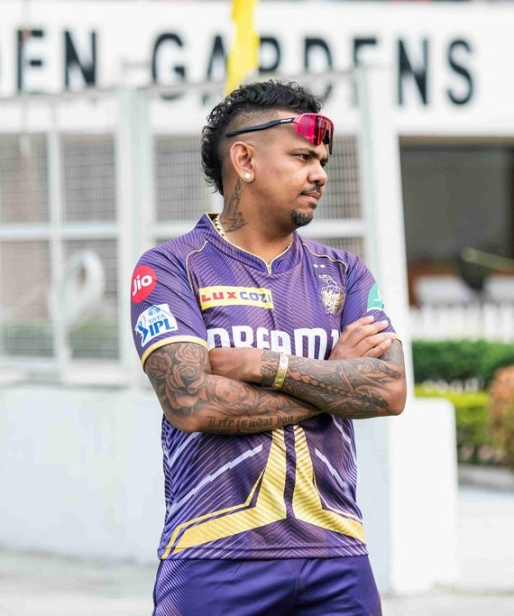 Sunil Narine and kkr 💜 this two names always comes together kkr is Narine and Narine is kkr 💜 so a very very happy birthday 🎂 @KKRiders and sunny sir please lift the trophy on your birthday as a return gift for us kkr fans #korbolorbojeetbore #amikkr