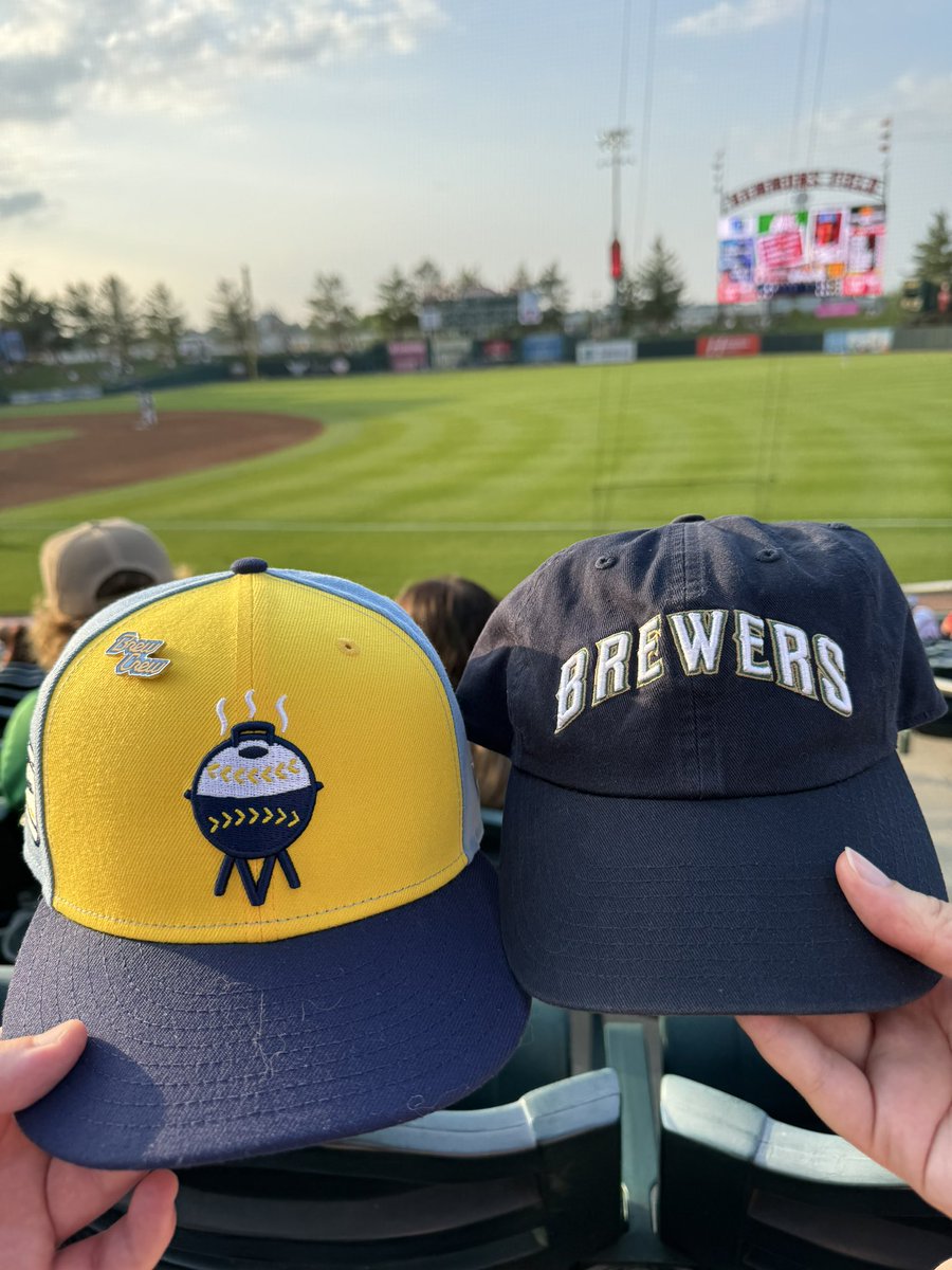 Carson’s Caps tweet media