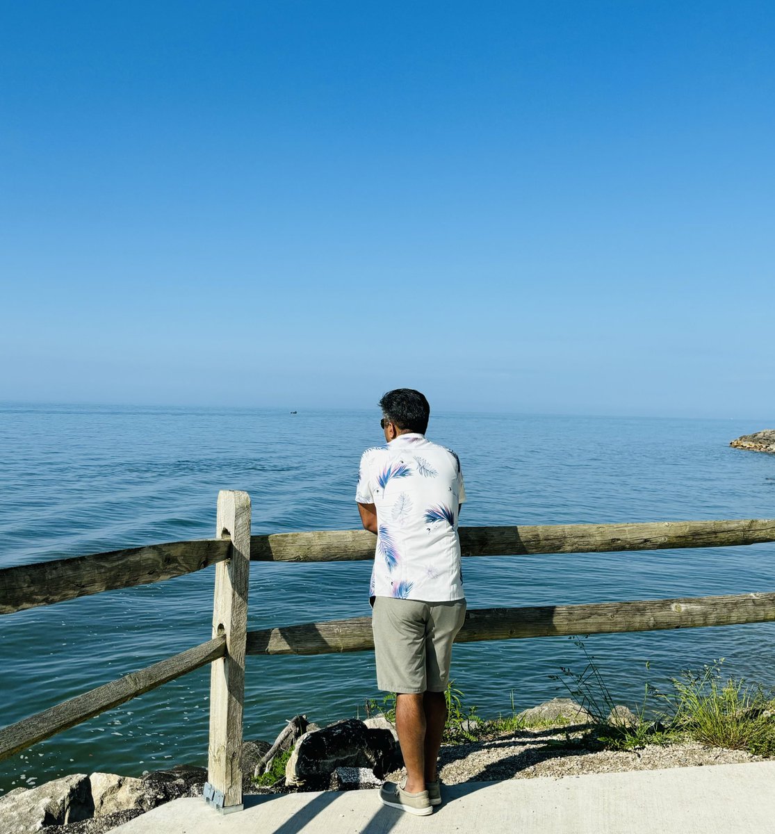 अभी Lake Erie में Walleye मछली का सीजन है। जल्द ही फिशिंग लाइसेंस और गियर तैयार करना पड़ेगा।😊
 #LakeErie