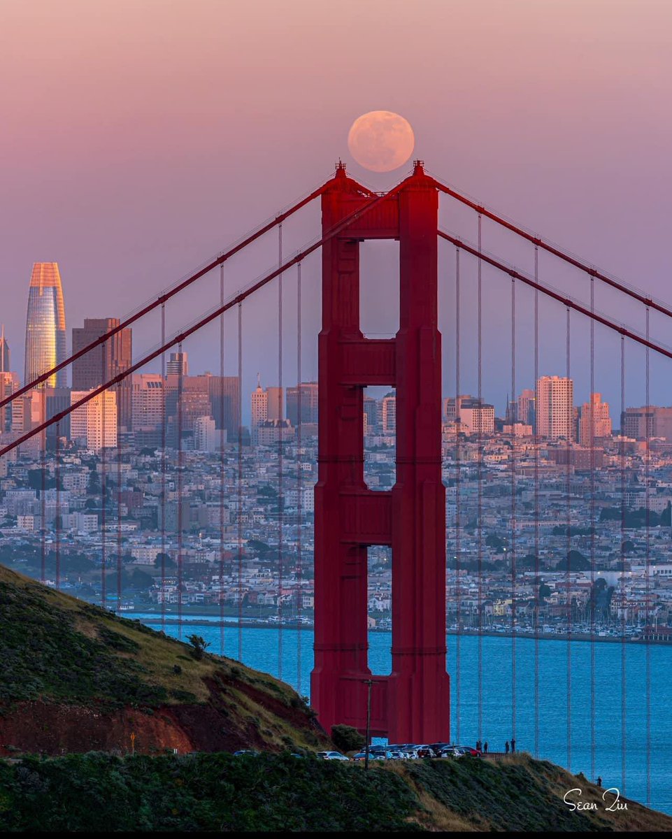 Perfection 🌕 #Goldengatebridge #SanFrancisco 

Credit IG: flyhighdragon