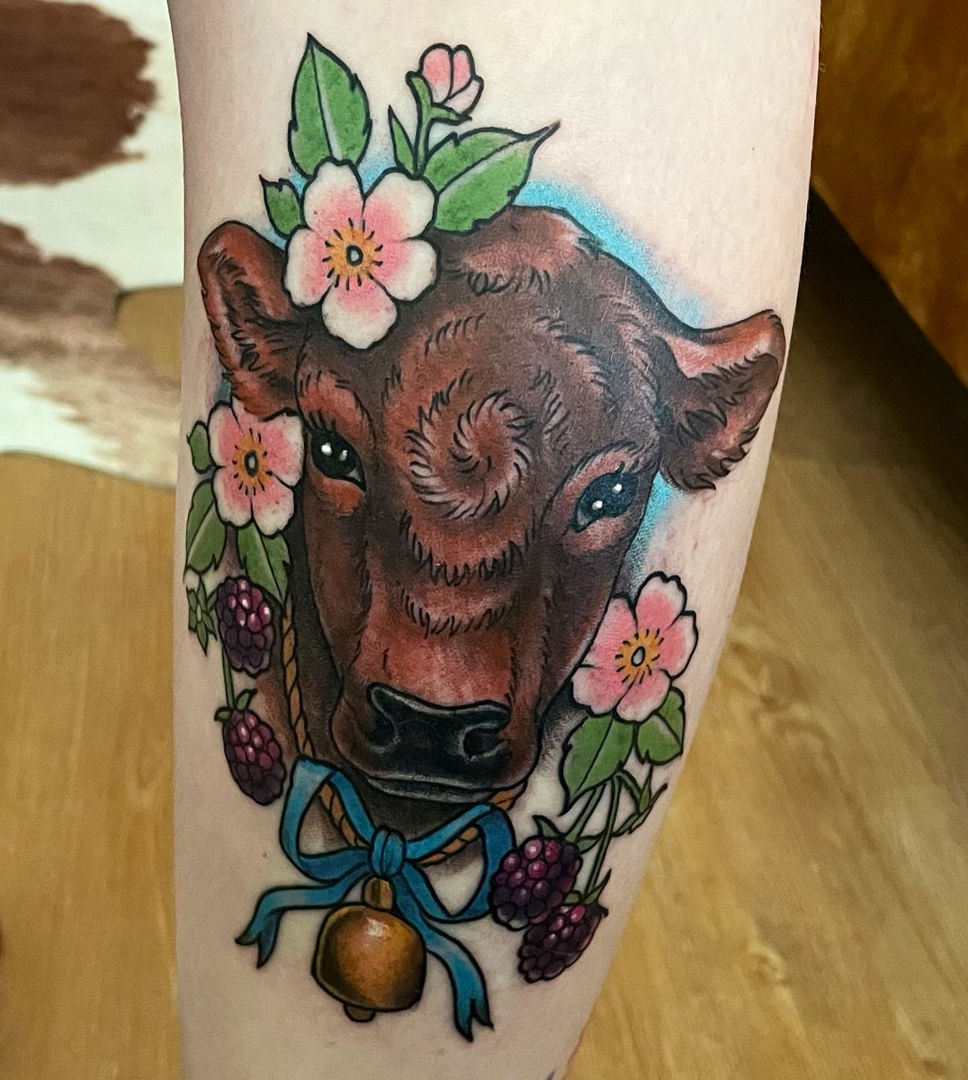 got a calf tattoo. Say hi to Maybelle🦵🏻🐮