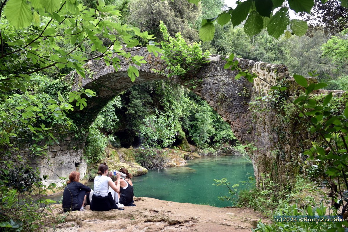 Pique-nique au pont des Tuves dans les gorges de la Siagne #Siagne #gorges #canyon #SaintCezaire #Montauroux #departementduVar #AlpesMaritimes #CotedAzurFrance #BaladeSympa #Provence