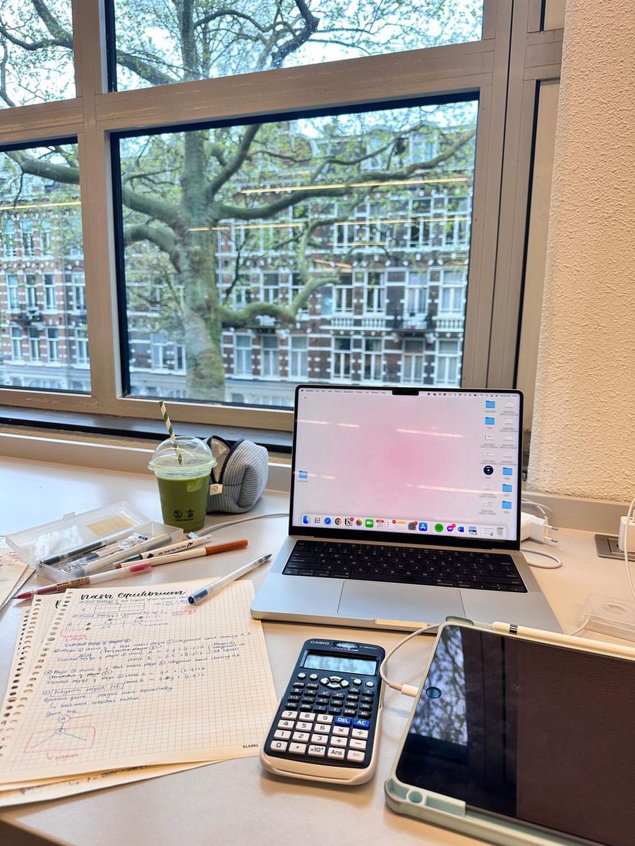 manishkhosiya's tweet image. RIP 9 to 5 Jobs!

12 websites that pay you $400 to $4,000 from home:

(Don't miss number 2)