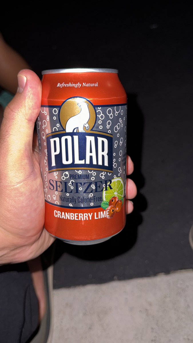 AndrewMerritt32's tweet photo. Only because @CooltrainerR drinks these. https://t.co/LZDOhPrdLJ
