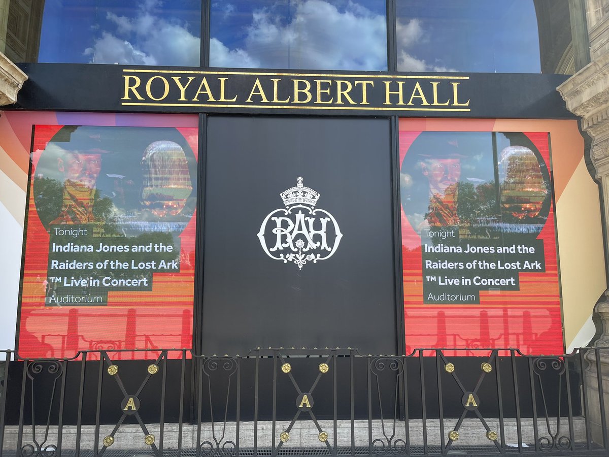 Loral Icewines tweet media