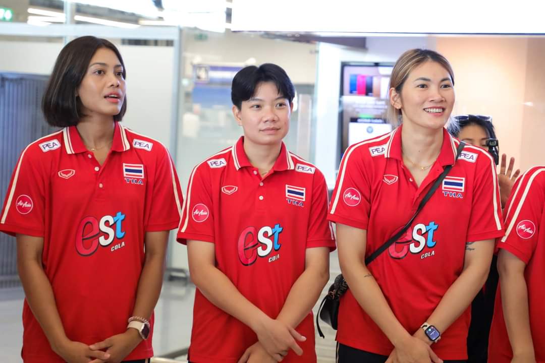 dailymirrorthai's tweet photo. วอลเลย์บอลหญิงไทยออกเดินทางสู่เกาะมาเก๊าเพื่อลงแช่งขัน VNL 2024 สนาม 2 #วอลเลย์บอลหญิง https://t.co/Bpy2ILwWBx