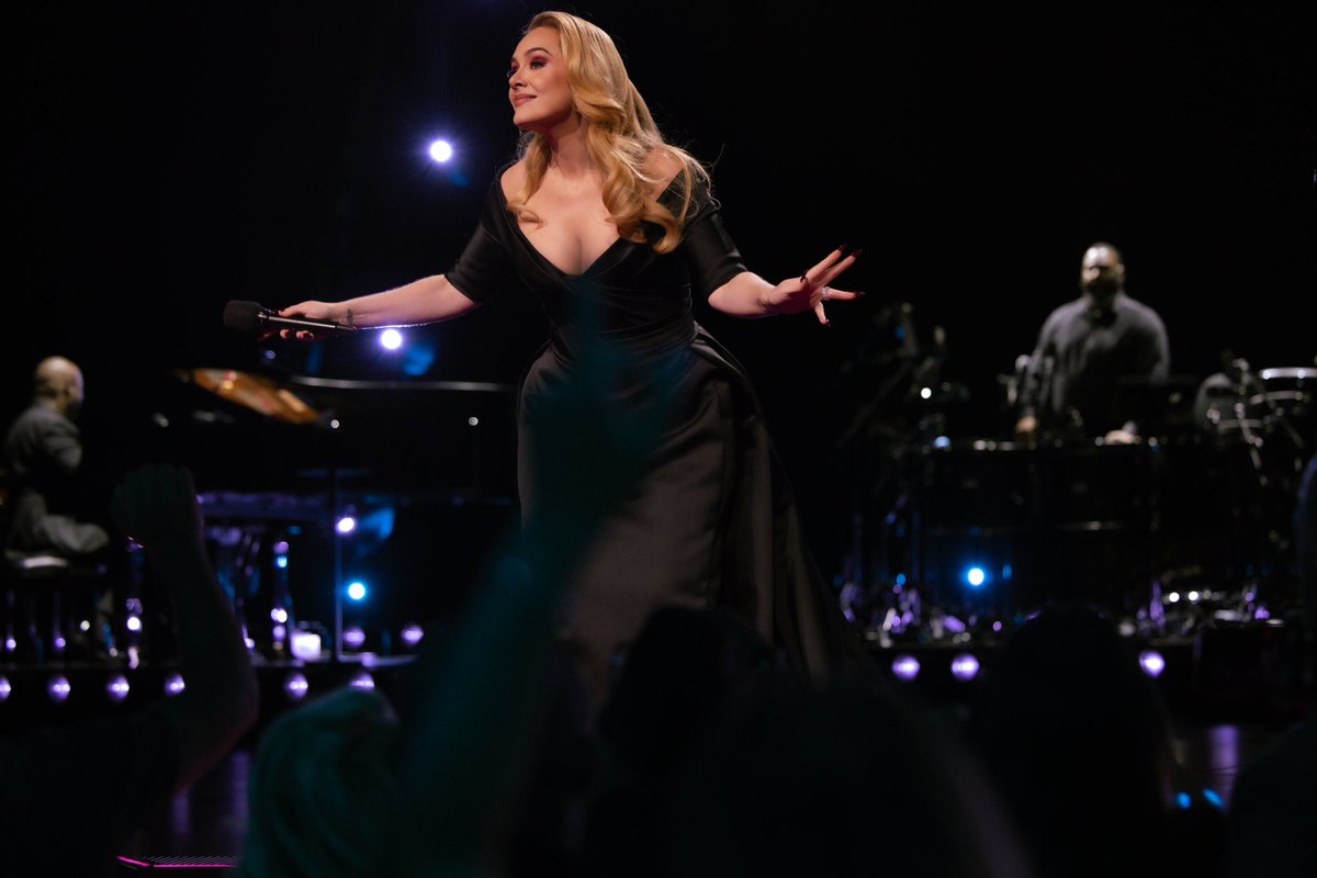 Adele's tweet photo. https://t.co/ttpWSC1cgU