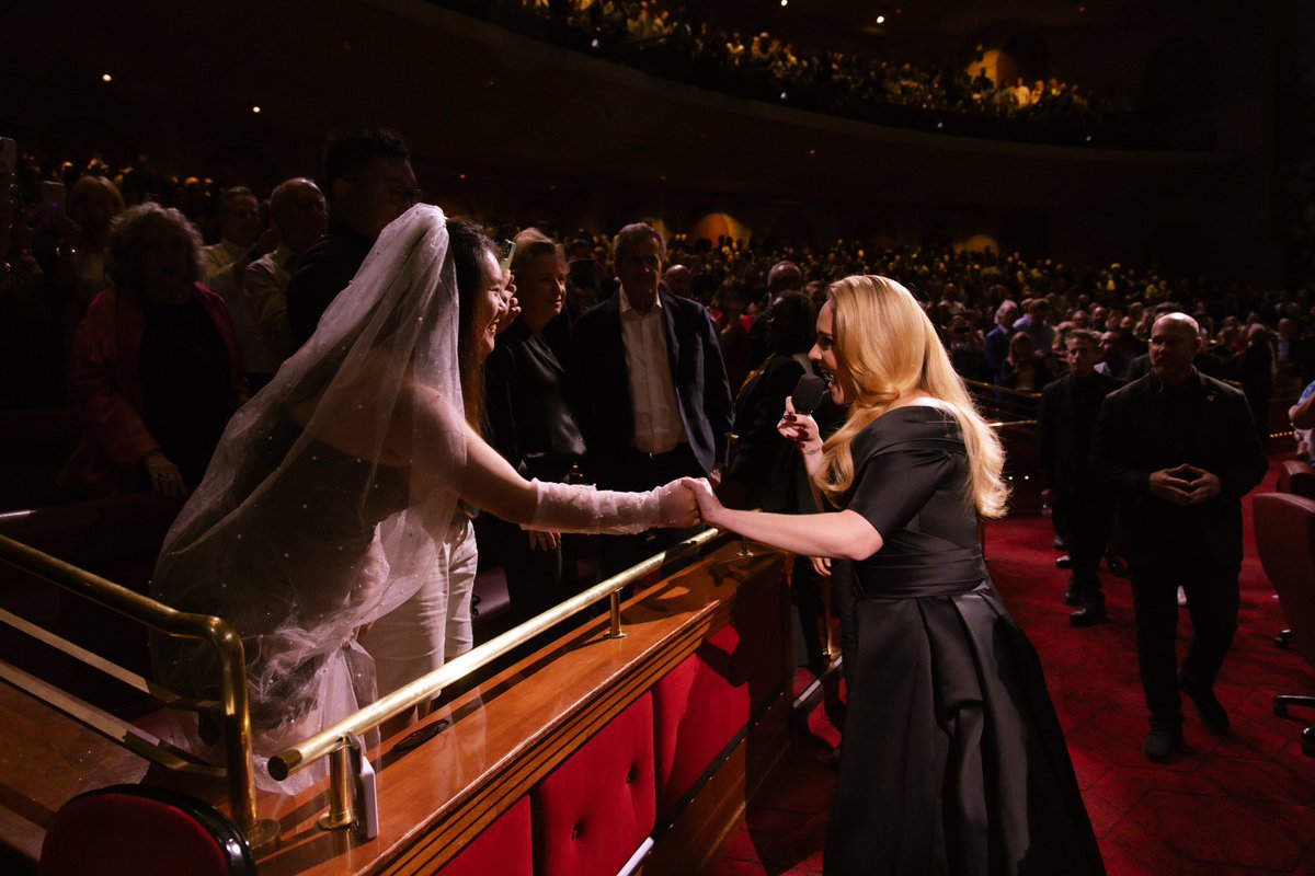 Adele's tweet photo. https://t.co/ttpWSC1cgU