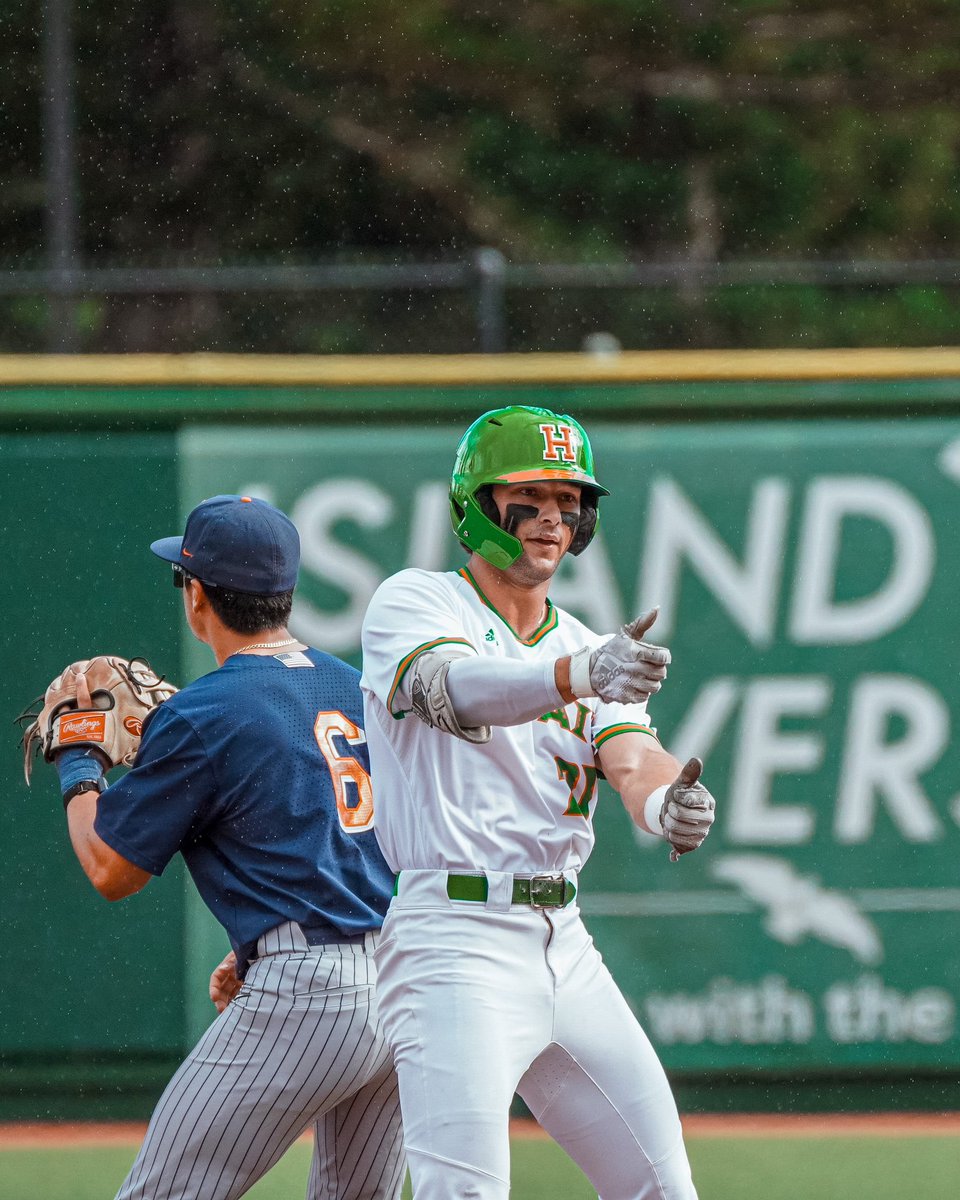 HawaiiBaseball's tweet photo. 18 wins in our last 20. 

Put us in. 

#GoBows https://t.co/D6q008LWKb