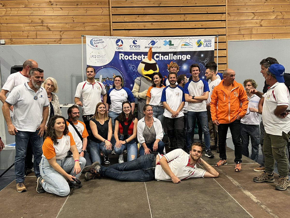 GifasOfficiel's tweet image. Finale nationale du #RocketryChallenge 2024 à #Biscarrosse : c’est aujourd’hui ! Après des mois d’intense préparation, des ateliers, une journée de lancements… sur plus de 40 équipes, seules 5 restent en compétition. Dans la bonne humeur. #Rocketry #MiniFusées #Espace #Jeunesse