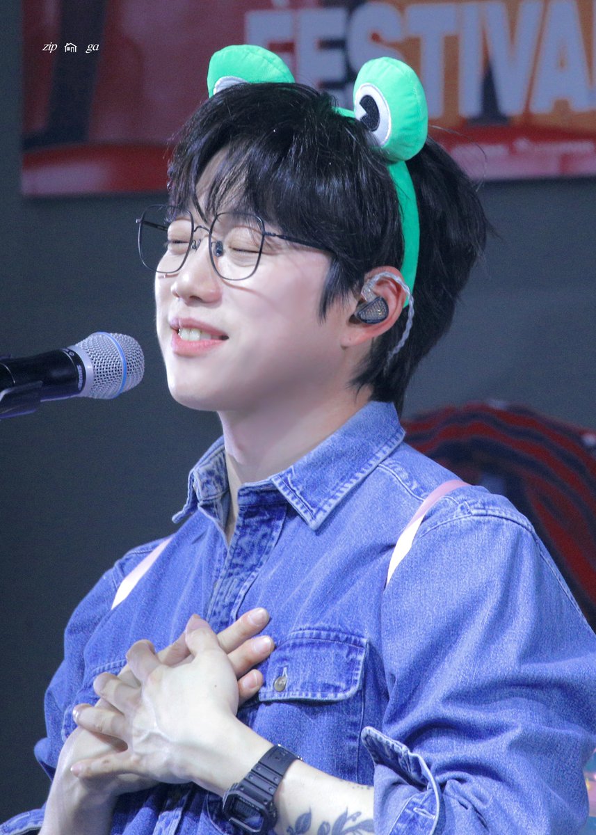 240518 쇼츠쇼츠대작전
#10CM #십센치 #권정열

???: 나 개구리 닮았어여?