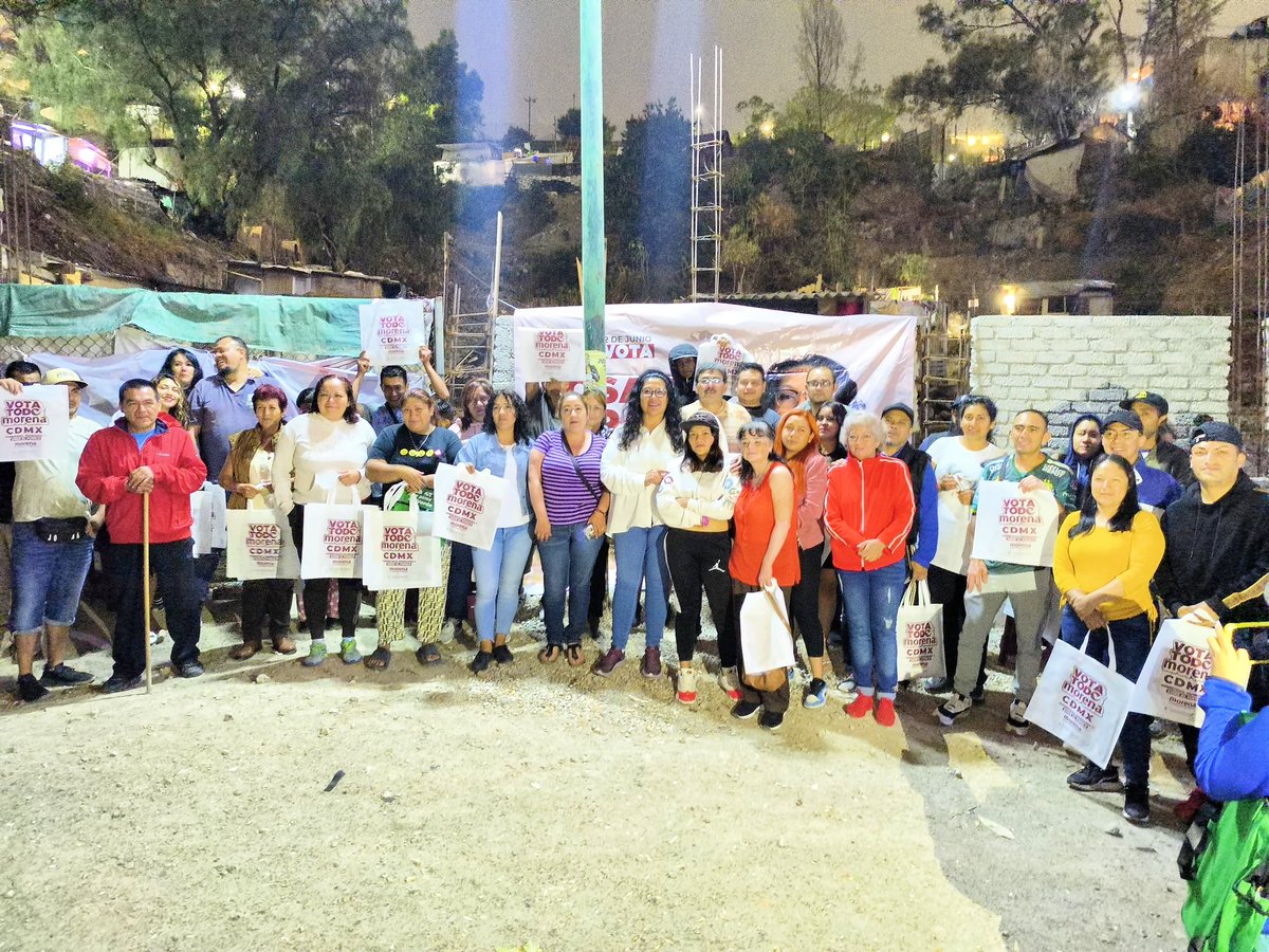 RosarioMorales_'s tweet photo. En la colonia Belén de las Flores y en todas las colonias del #Distrito32 en Álvaro Obregón, está por llegar la Transformación ♥️
Este 2 de junio, ¡Vamos a recuperar la esperanza para las y los obregonenses!
¡Vamos todos con @morenacdmx! https://t.co/yF1Llp6l2l