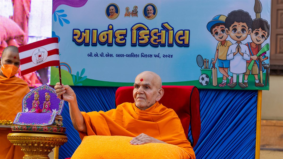 HH Mahant Swami Maharaj's Vicharan: 25 May 2024, Sarangpur, India gfrc6.app.goo.gl/KULe