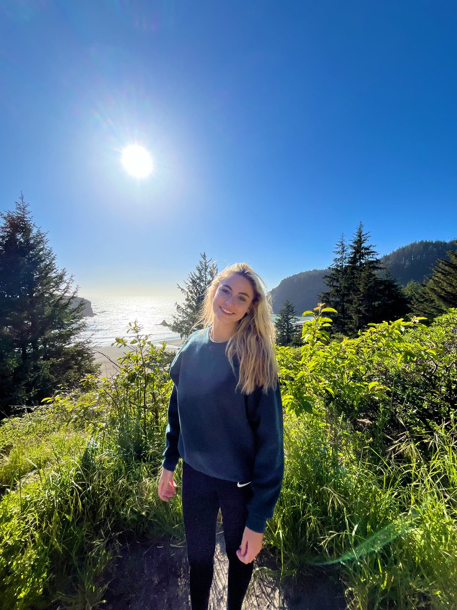 delaney1424's tweet photo. Made it to Oregon. Wya?!? https://t.co/plZPlvZSXa