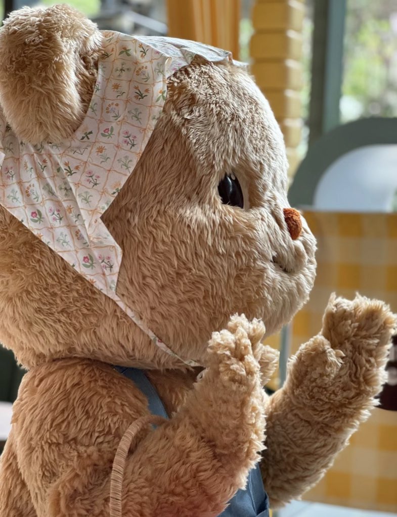 Butterbear.th tweet media