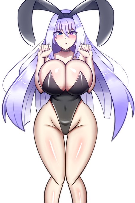 不思議な衣装を身にまとったサティナママを描きました!!!!
昨日描いたイラストとセットでお楽しみください(*ノωノ) 