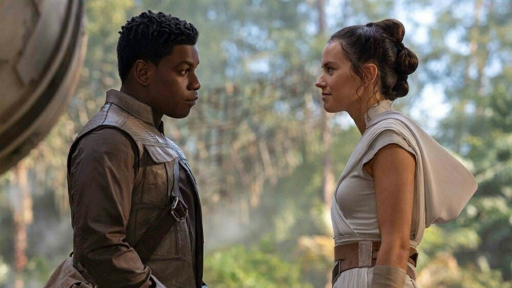 Star Wars' Daisy Ridley is returning to the galaxy far, far away, and thinks co-star John Boyega should also come back. bit.ly/3US6H8T