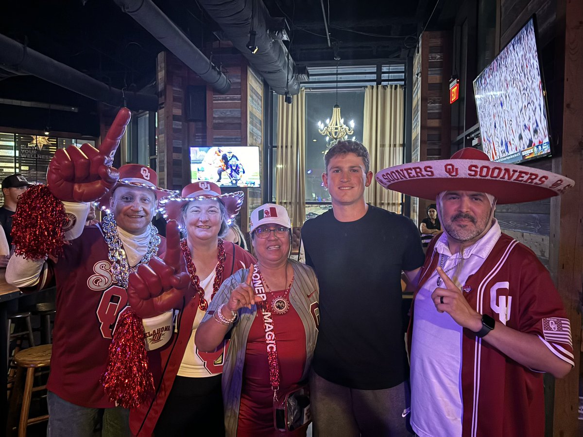 senoroukc's tweet photo. Grateful for the opportunity to cheer on @OU_Baseball at the Big 12 Championship game!
Though the title eluded us this time, our sights are set on a strong postseason.
Let's rally behind our team and bring home the glory!
#BoomerSooner #PostseasonBound โพ๏ธ๐ #15 https://t.co/9oCtw9aXVP