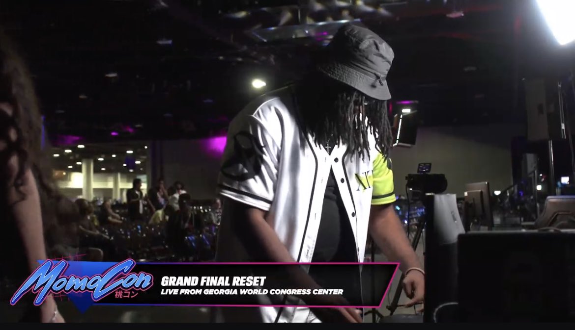 JJBREEZE_'s tweet photo. If you know me you know my heart, mind , and competitive spirit was ready for CB unfortunately some life things happened and I’ve been super bummed out missing the international level but to win momocon sufficed for now I appreciate all the love and support the grind don’t stop🤞🏾 https://t.co/AlBS0qwy53