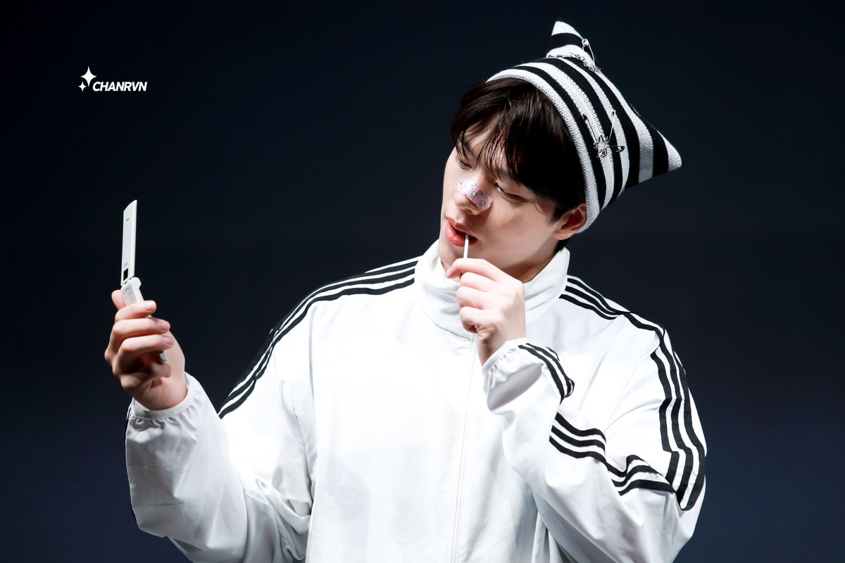 240525 메이크스타 팬사인회

의외로 팬들 기 살리는 방법 : 잘생기기

#비투비 #BTOB #육성재 #성재