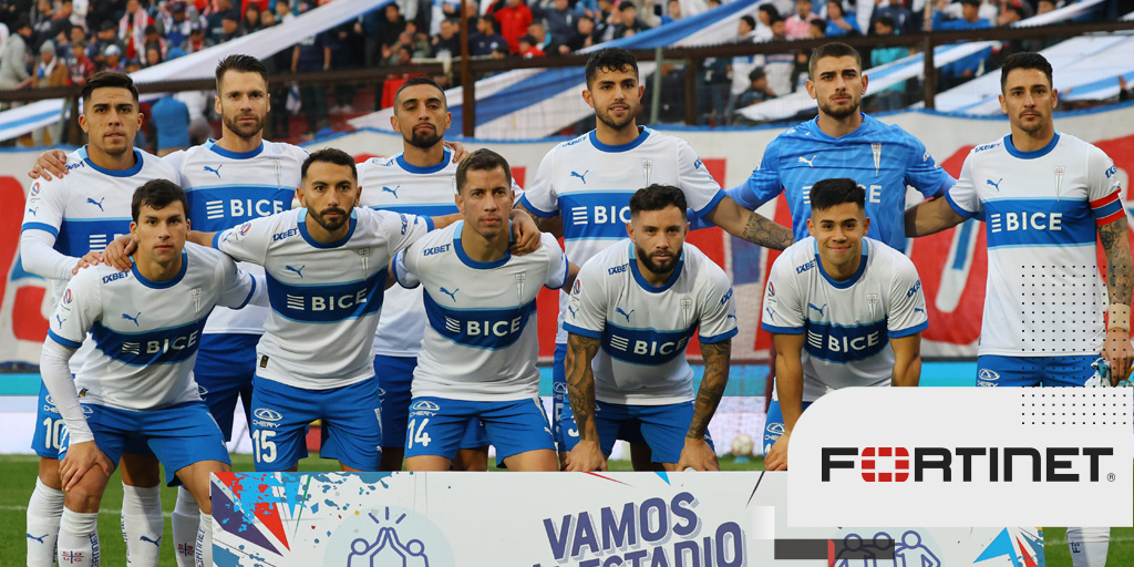 Cruzados's tweet photo. ¡𝗚𝗿𝗮𝗻 𝘁𝗿𝗮𝗯𝗮𝗷𝗼 𝗲𝗻 𝗲𝗾𝘂𝗶𝗽𝗼 𝗽𝗮𝗿𝗮 𝘂𝗻 𝗻𝘂𝗲𝘃𝗼 𝘁𝗿𝗶𝘂𝗻𝗳𝗼! ✊

Ante Cobreloa, #LosCruzados lucharon cada minuto y golearon para asegurar los ➕3️⃣ en el Santa Laura.

¡Vamos Católica! ⚪🔵

#LaDefensaMasFuerte 🛡️ #FortinetLATAM https://t.co/uVnuO7v8zu