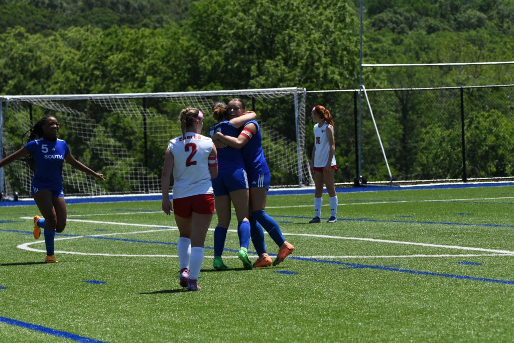 aguadagnano19's tweet photo. state quarterfinals today vs nixa took a  4-2 W. I had 1 goal today! WE ARE GOING TO FINAL 4 for the first time in the bss soccer history for both boys and girls! IM SO INCREDIBLY PROUD OF THIS TEAM! 
next game 5/31 @7 vs eureka! SEE YOU IN STL! 👏 @ImCollegeSoccer @MOSoccerGuy https://t.co/Ka67s3l1NL