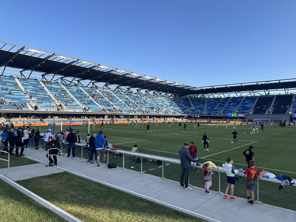 QuakesFan's tweet photo. It’s like we’re back at Buck Shaw! 5,000 in attendance? 😬😂🤪 https://t.co/02xEo4W9j0