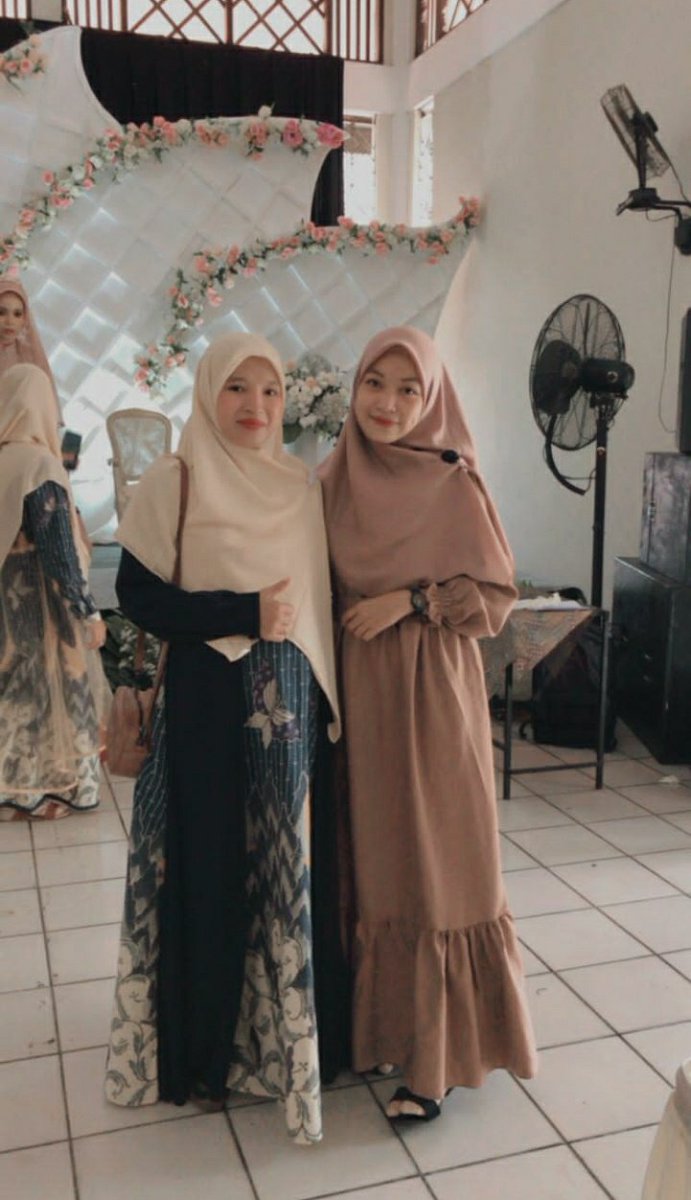 lailaaakuu's tweet photo. Rahasianya awet muda apa yaa? https://t.co/8SDTWsF0jJ