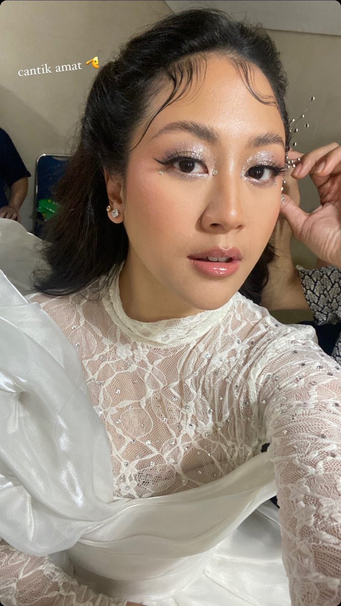 Team Sherina Munaf (シェリナ・ムナフ) tweet media