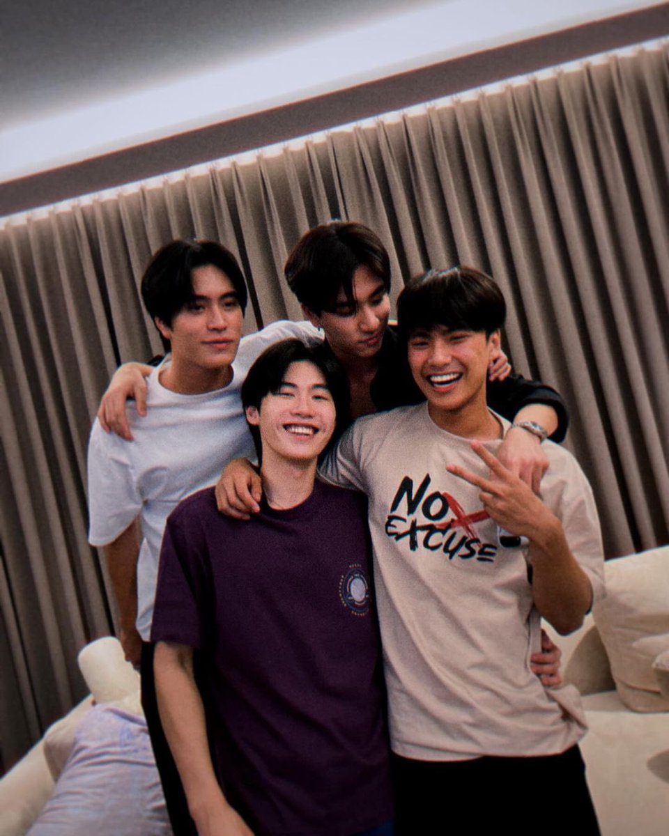 Camilitaokt's tweet photo. They are thogether 🖤🧡🖤🧡
#GMMTVOuting2024
#ohmpawat https://t.co/5t8TRgCOGl