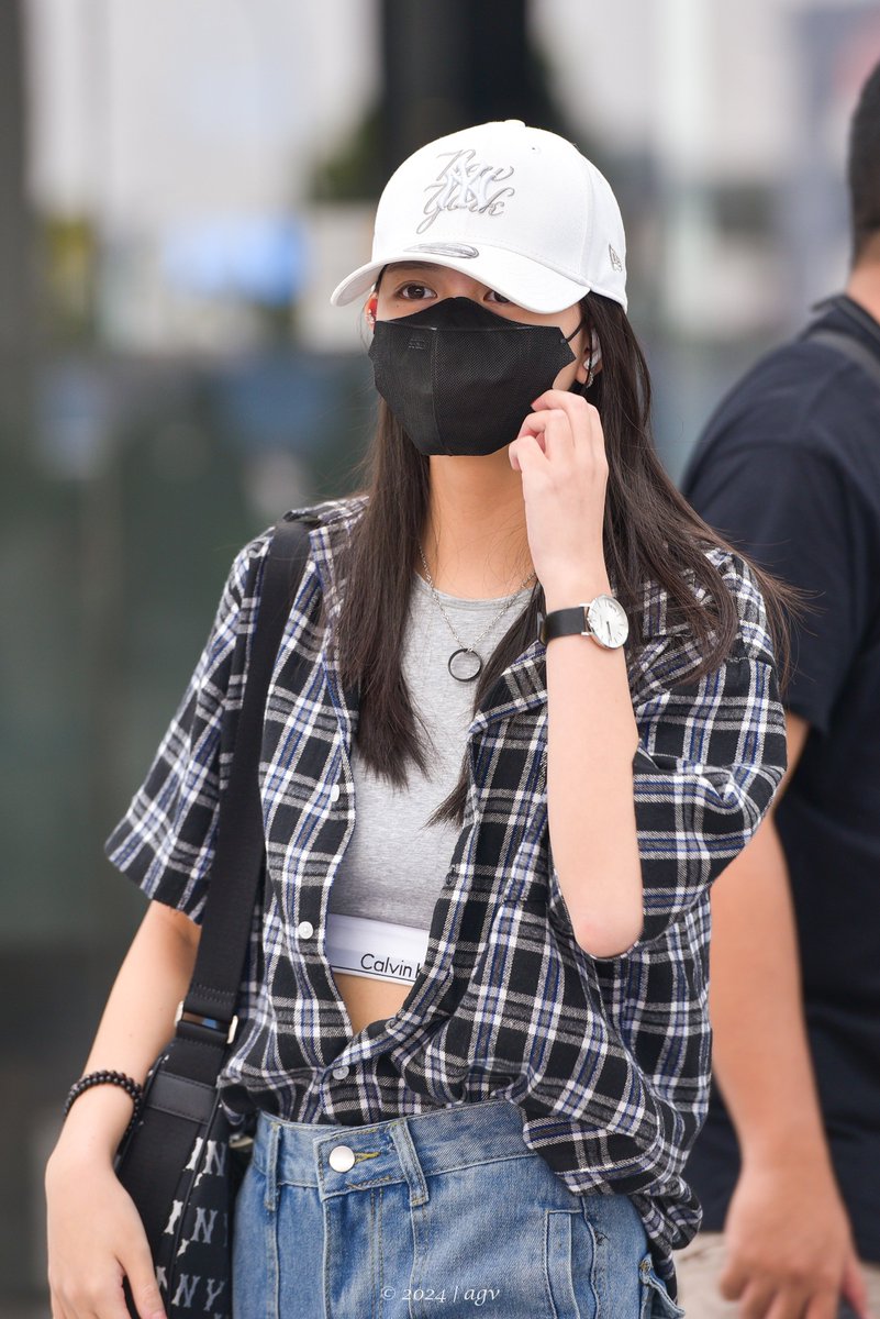 agv48's tweet photo. Ci Angel 🤍🤍

#JKT48AirportFashion #SRG https://t.co/5rqQ3dsAci