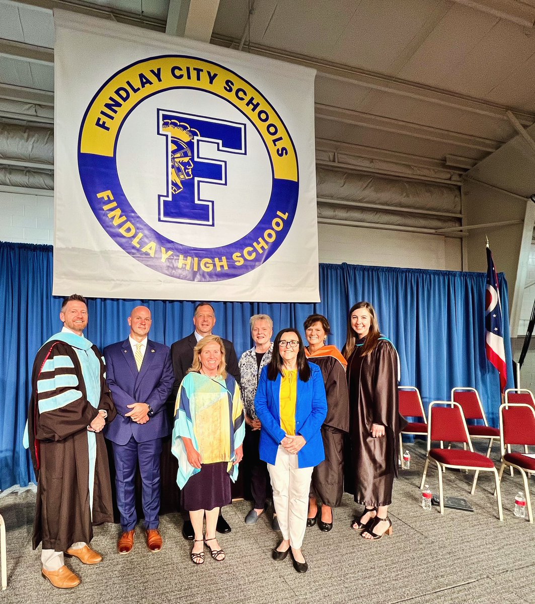 So honored to serve as superintendent of this amazing district! Extremely fortunate to serve alongside a board of education and team that puts students first. Congratulations to the FHS #classof2024 - an extremely talented group of young adults! #TrojanTrue💙💛