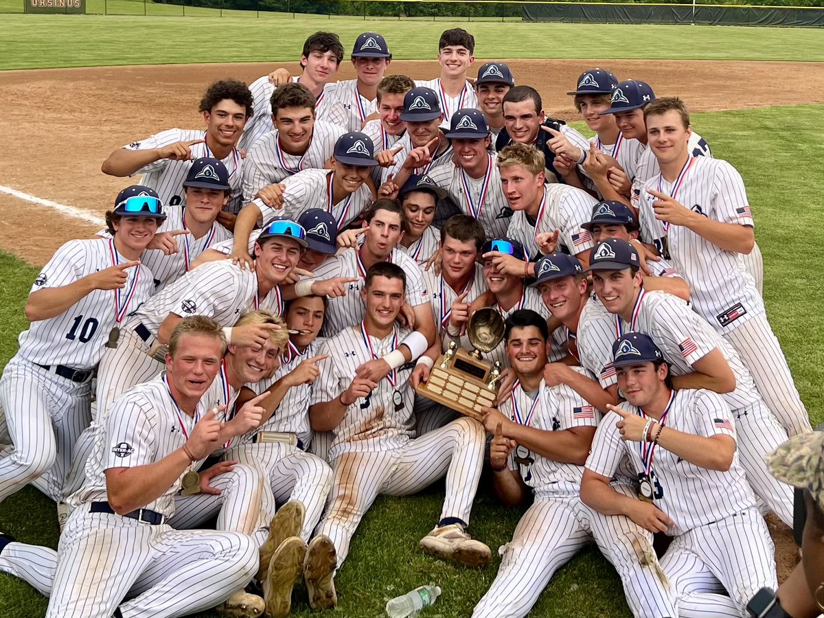 Friars (34-3) dream season comes to an end with a 13-4 win over Perk on the strength of a 9run first inning to take home their 2nd straight State Title 🏆 

🔹Davis (W) 4ip 3H 1ER 6K
🔹Pellicciotta 3-3 3R 4RBI 3B HR
🔹Kennedy 2RBI 2B
🔹Holt 2RBI 2B
🔹Ploszay 2ip 2H 0R 3K

⚾️ Most