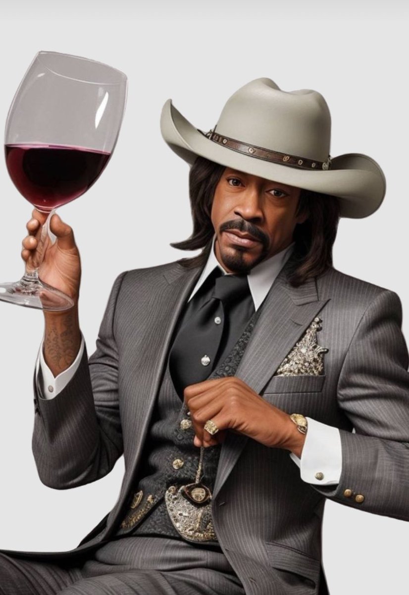jaehnig01's tweet photo. @KATW_SOL @CryptoWendyO There’s layers to this man. https://t.co/noLaLxLy30
