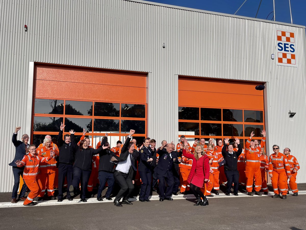 Great morning for the official opening of our new satellite facility in Skye - an additional base for the fantastic volunteers at SES Frankston Unit.

The new building will enable faster emergency response to the rapidly growing areas of Skye, Carrum Downs and Sandhurst 🧡