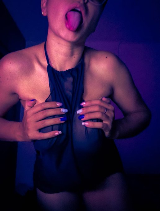 @allyluvx https://t.co/Q7srV2n6jU https://t.co/WC4mEWryeg<a class="tags" target="_blank" title="On Twitter" href="/?out=eyJ0eXAiOiJKV1QiLCJhbGciOiJIUzUxMiJ9.eyJpYXQiOjE3MjE2MDE5MDUsImlzcyI6InR3cG9ybnN0YXJzLmNvbSIsIm5iZiI6MTcyMTYwMTkwNSwiZXhwIjoxNzUzMTM3OTA1LCJyZWRpcmVjdF91cmwiOiJodHRwczovL3R3aXR0ZXIuY29tL2FsbHlsdXZ4In0.dh4ENlxveBzRybhraoXWcZy8XBQTJSwbFaNdNUzDU-99fWEYmIjegeTZAZtpeCOntA0Ww6EIbVk5fKvutPWL-w">@allyluvx</a><a href="/tag/onmfc"class="tags"><span>#onmfc</span></a>