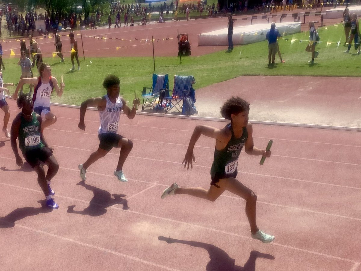 Layton, Jayden, Carson, and Davis are the 2024 Kansas STATE CHAMPIONS in the 4x100m relay 🥇These four won the Sunflower Showdown at the Kansas Relays, won UKC, won Regionals, and are now 5A State Champs! #GoWildcats <a href="/DeSotoWildcats/">De Soto Wildcats</a>