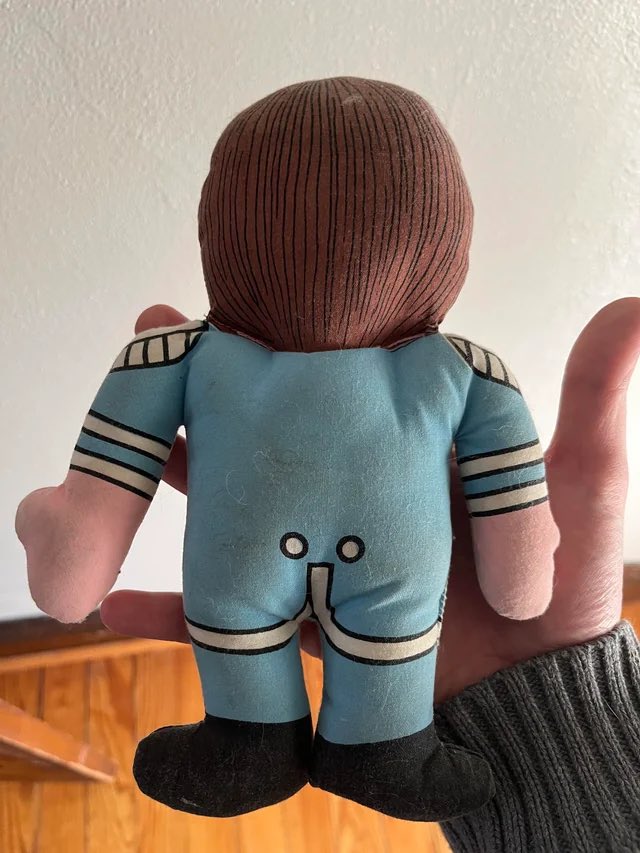 FelixBeatle_'s tweet photo. Ñaul McCartney and his little butt https://t.co/GGoMHSvFb8