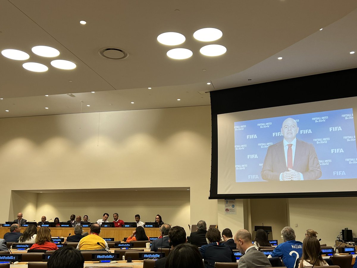 As a result of a recent #UN resolution, today was #worldfootballday &amp; it was fitting that it coincided with the #facupfinal 

Last week at the UN we marked the occasion &amp; celebrated football’s role in bringing people &amp; countries together