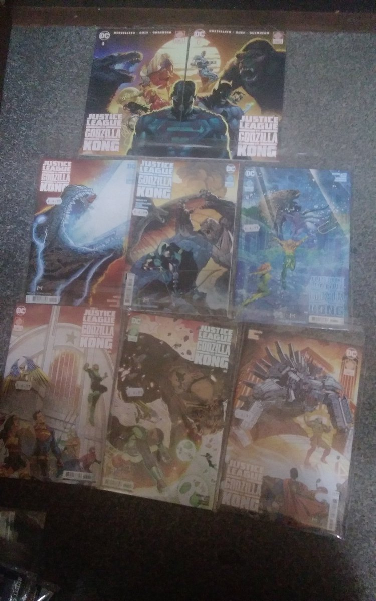 LPWLeeds's tweet photo. You complete me : justice league vs godzilla vs kong
@Christian_Duce @BrianBooch @lgcolorist @RichStarkings @TDerenick @Ben_Abernathy #drewjohnson @rfajardojr @Legendary extra props to @Christian_Duce and @lgcolorist for their connecting sound chip variant issue #1 covers https://t.co/DIQQgFbNhb