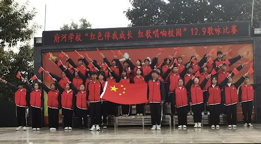Menghuanlangqi2's tweet photo. 朋友们，我听说国内大河里挤满了死人，因为每天都有人跳河自杀。
       这些人多傻呀！你们不知道敌人是谁吗？就是那个成天唱什么“东方红，太阳升，东方出了个大救星”“没有共产党就没有新中国”“社会主义好”的共产党呀。
       连死的勇气都有，反抗勇气都没有吗？像杨佳一样多好，找几个狗娘养的垫背 https://t.co/PXNRDwzxL2