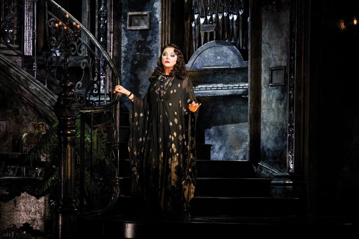 MorganLarge's tweet photo. First Look 👀 

SUNSET BOULEVARD

Opera Australia and GWB Entertainment
Princess Theatre, Melbourne and The Sydney Opera House 

Starring Sarah Brightman as Norma Desmond

Set and Costume Design by Morgan Large 

@operaaustralia @sunsetboulevardau @SarahBrightman https://t.co/SiD1qoEf07