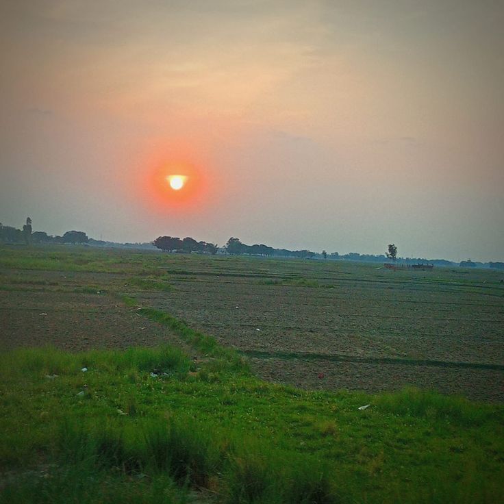 fahimabbas81's tweet photo. Even if you cover the whole world with darkness, you can never stop the sun from rising.

Good morning

#Weekend8 
#Morningvibes
#استقلال_٧٨ https://t.co/2v5vk0vkVE