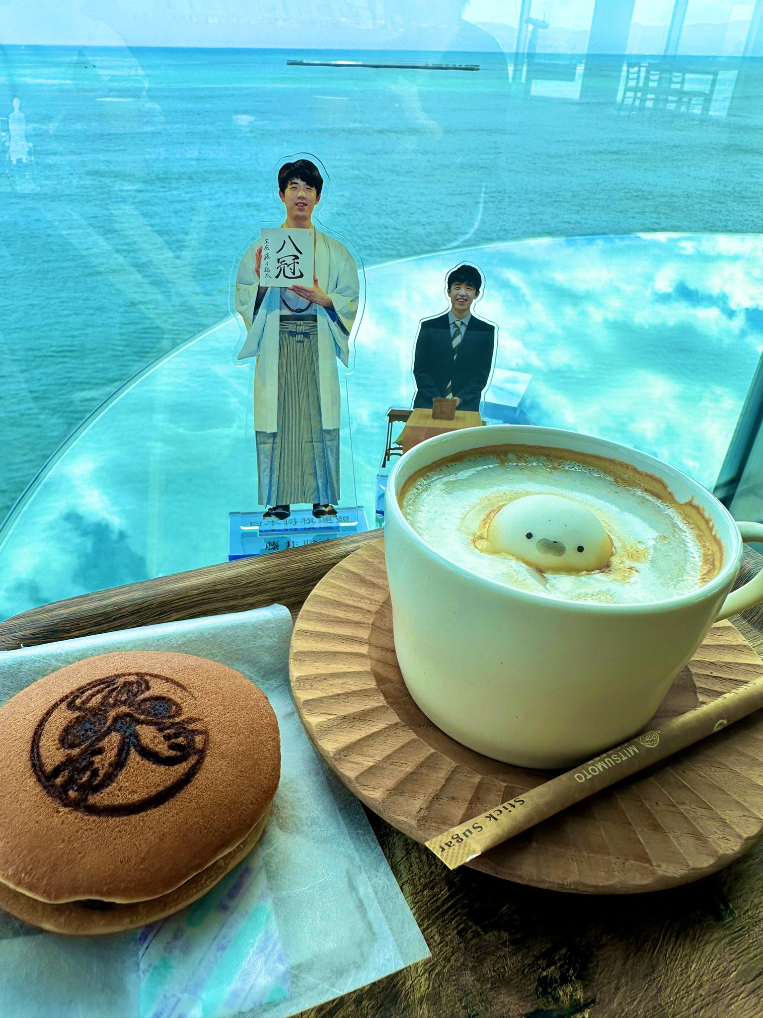まんまるたこやきあざらし 今日は大吉丸くんです🍵 ただお魚をあげているだけなので 特に何