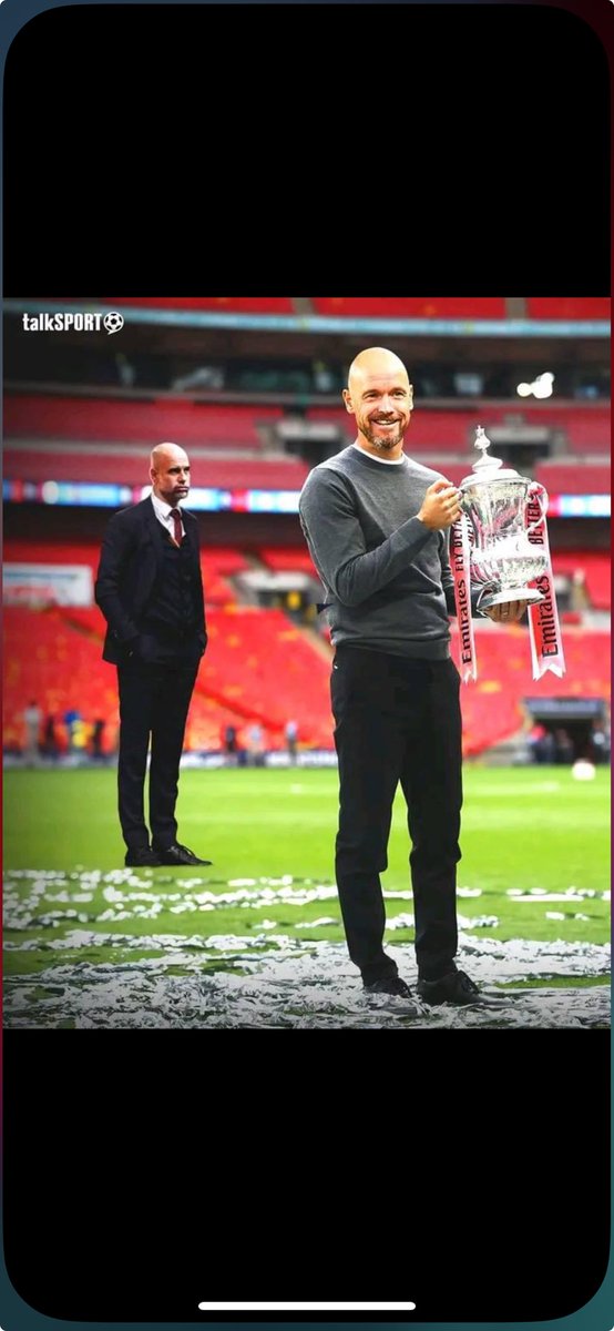 Might put to sleep some of the crap I’ve been listening to on RTÉ by so called pundits who are supposed to be united fans uligusing the lad in the background🙈🙈