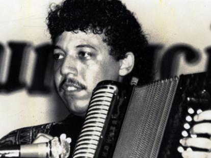 "Ya se acerca nuevamente el 26..."

El 21 de noviembre de 1994 fallecía, en un accidente aereo, uno de los más grandes acordeoneros de la música vallenata: Juan Humberto Rois Zuñiga.

Después Diomedes hizo pareja musical con Iván Zuleta...

Va #hilo 🧵🪡