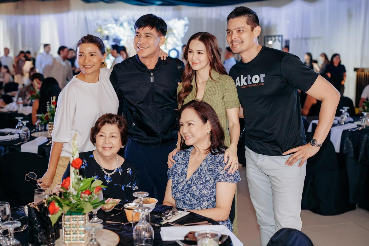 mariadongmarian's tweet photo. DongYan #AKTORPH
Marian Rivera
Dingdong Dantes https://t.co/5ibUxxerRn