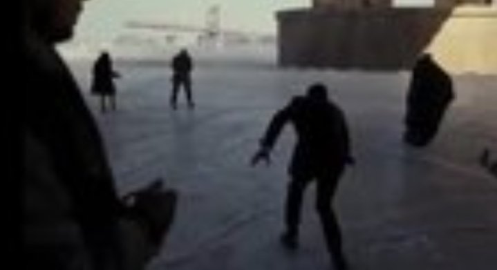 Geovohm's tweet image. 🏆🎞️🎥MOVIE PHOTOS📽️🎬🏆
.
Hey #movielovers
What movie is shown with just this two photos? 🧐🤔❓❓😜
#movies #7Art