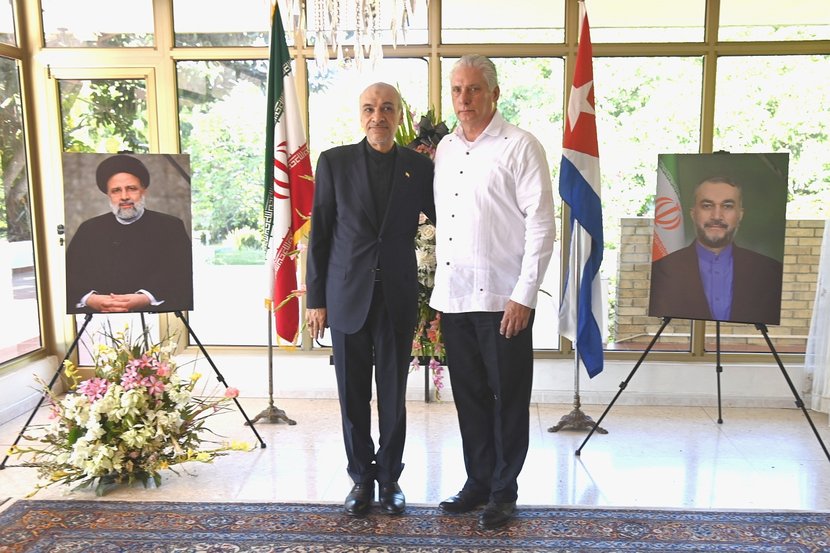 Miguel Díaz-Canel Bermúdez, acompañado por el miembro del Buró Político y Ministro de Relaciones Exteriores, Bruno Rodríguez Parrilla, rindió tributo al recién fallecido Jefe de Estado iraní, Dr. Ayatolá Sayed Ebrahim Raisi.

Ampliación:

pcc.cu/diaz-canel-sob…