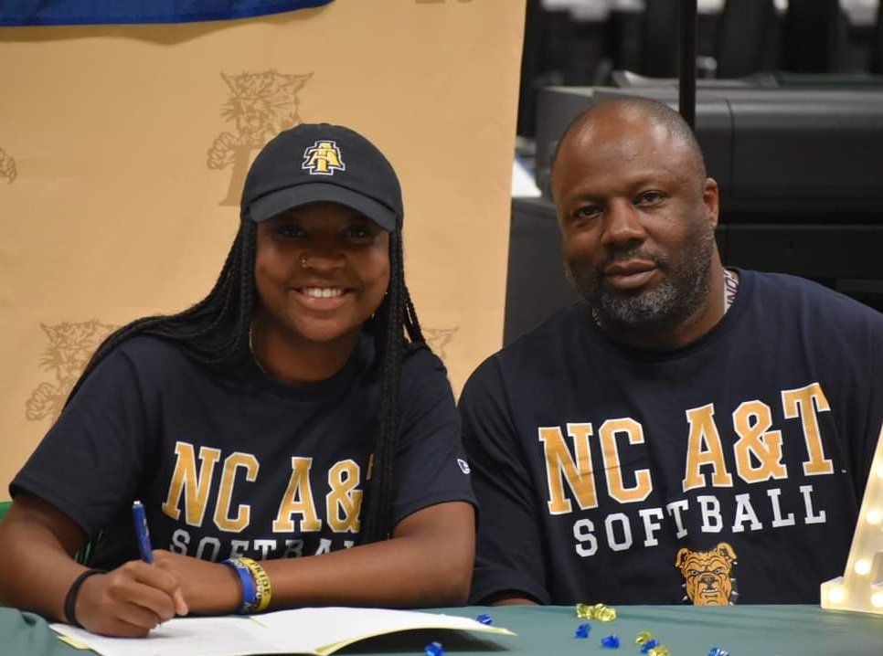 coachlisaj's tweet photo. Ayanna Mears from Eastern Randolph High School (NC) signed with North Carolina A&amp;T Softball https://t.co/IlPd4WBz3V